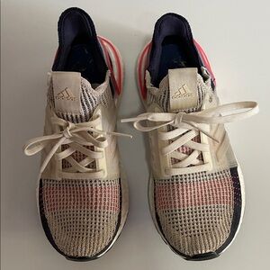 adidas Boosts Women's Athletic Shoes  beige with dark blue sz 6.5